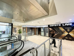 Lucky Plaza (D9), Retail #554451881